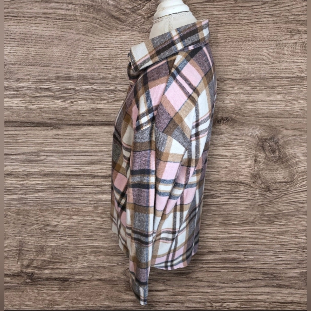 🩷 Womens Plaid Button-Up Shirt      Sz M (NWOT) - Picture 2 of 4